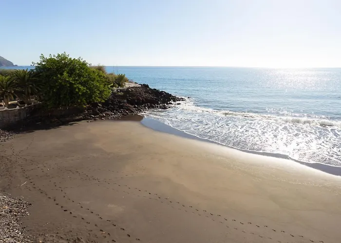 Home2book Front Gaviotas