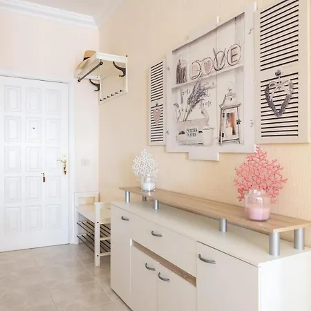 Home2book Front Gaviotas サンタクルスデテネリフェ